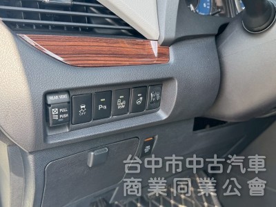 2017 Sienna 3.5 頂級 跑12萬多公里