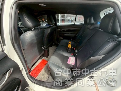 2018 Yaris 豪華 跑九萬多公里