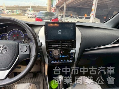 2018 Yaris 豪華 跑九萬多公里