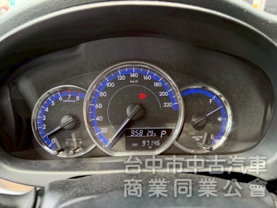 2018 Yaris 豪華 跑九萬多公里