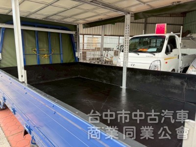 2019 小霸王 自排 跑八萬多 大單廂