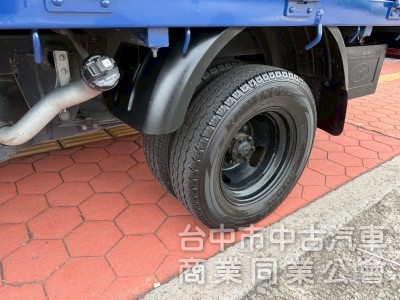 2019 小霸王 自排 跑八萬多 大單廂