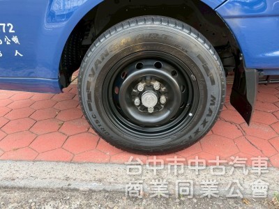 2019 小霸王 自排 跑八萬多 大單廂