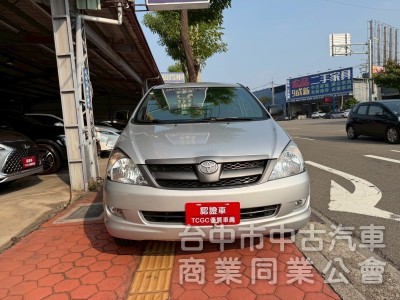 2011 Innova 2.0跑八萬 後座出風口