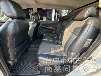 2011 Innova 2.0跑八萬 後座出風口