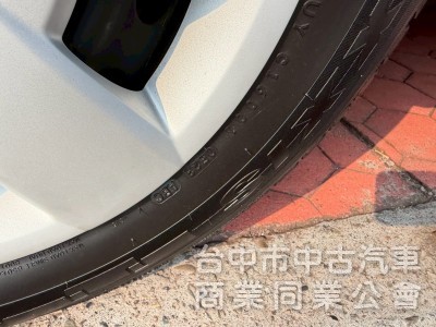 2011 Innova 2.0跑八萬 後座出風口