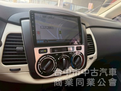 2011 Innova 2.0跑八萬 後座出風口