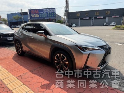 2020 UX200 菁英 plus 跑六萬多公里