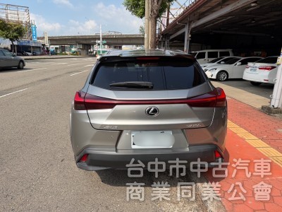 2020 UX200 菁英 plus 跑六萬多公里