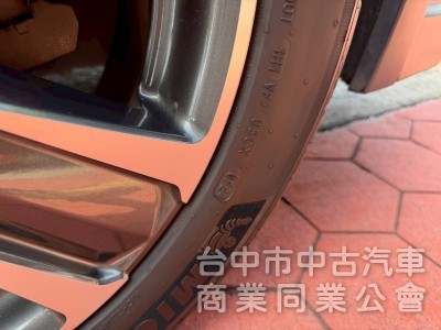 2020 UX200 菁英 plus 跑六萬多公里