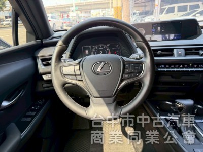 2020 UX200 菁英 plus 跑六萬多公里