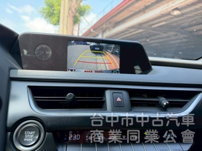 2020 UX200 菁英 plus 跑六萬多公里