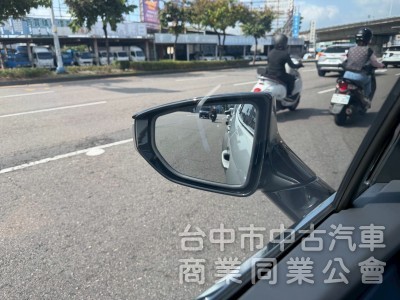 2020 UX200 菁英 plus 跑六萬多公里