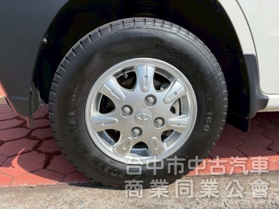 2022 A180 自排廂型車