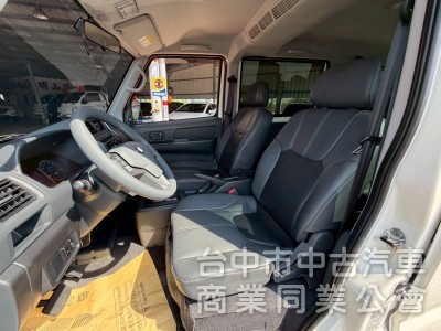 2022 A180 自排廂型車