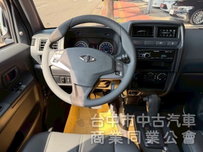 2022 A180 自排廂型車