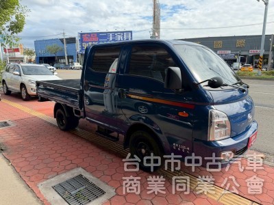 2024雙廂小霸王自排六人