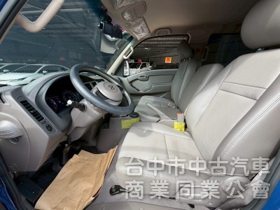 2024雙廂小霸王自排六人