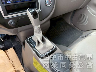 2024雙廂小霸王自排六人