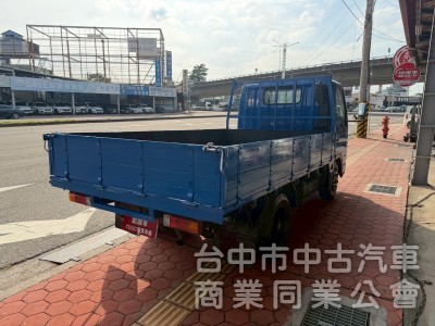 2010 堅達貨車 跑33萬多公里