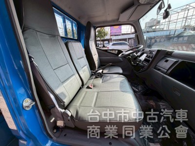 2010 堅達貨車 跑33萬多公里