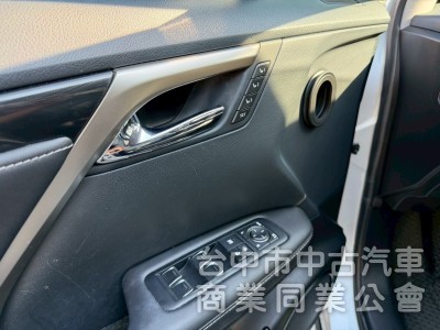 2016 RX200t 跑八萬多