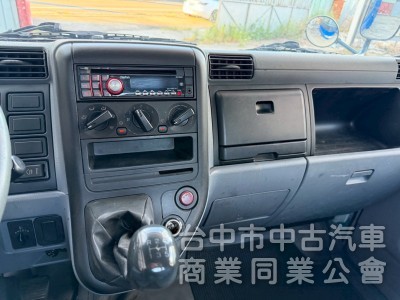 2012 堅達貨車 14.5呎 尾門