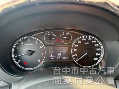 2017 iTiida 1.6旗艦 跑四萬多