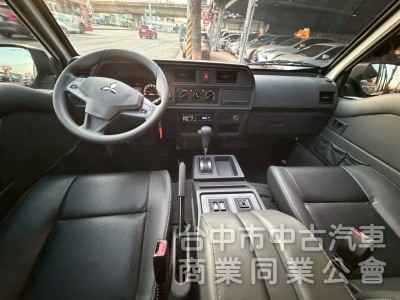 2023 得利卡廂型車 跑三萬多公里