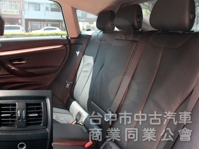 ✅全車原漆✅升級電尾門✅氣氛燈✅無線CARPLAY⭕正14年 328I GT總代理✅升降尾翼 全景天窗 可全貸 無漏油