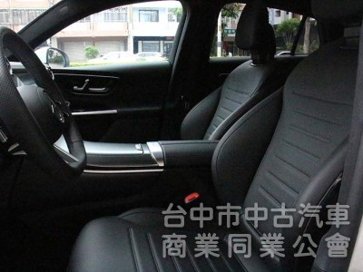⭕正25年出廠全新車⭕大滿配✅通風加熱椅✅P20輔助駕駛✅拖車勾✅多光束✅抬顯✅柏林✅側踏板⭕保固最長7年⭕新車利率