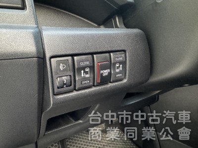 保證低價✅七人座頂級版⭕雙電動滑門✅駕駛座電動椅✅電折後視鏡✅後座出風口✅年終回饋保證實價✅可認證✅底盤超安靜✅可全額貸