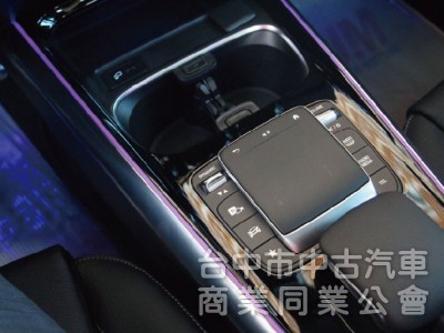 ⭕23年⭕全網最低價✅AMG✅四輪傳動✅ACC跟車✅多光束頭燈✅全景天窗✅雙記憶座椅⭕新車利率✅未領牌