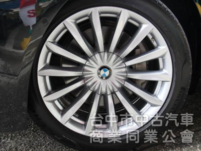 ⭕正2022年✅小改款頭尾燈✅氣壓懸吊✅5AU智慧輔助駕駛✅HK音響環艙氣氛燈✅ 駕駛模式切換✅ 盲點✅菱格紋內裝座椅