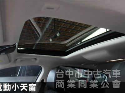 ⭕正2022年✅小改款頭尾燈✅氣壓懸吊✅5AU智慧輔助駕駛✅HK音響環艙氣氛燈✅ 駕駛模式切換✅ 盲點✅菱格紋內裝座椅