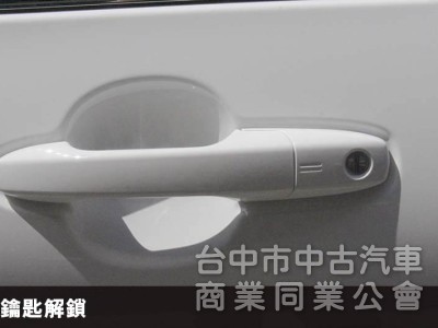 正25年出廠⭕市場熱門小休旅✅酷動版+倒車顯影✅免鑰匙✅ACC跟車✅CARPLAY連接✅全車原鈑原漆✅可全貸✅新車利率