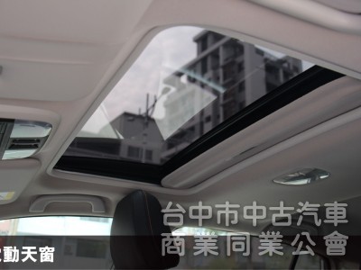 ✅市場最低價⭕四輪驅動小休旅⭕ACC跟車⭕倒車顯影⭕盲點⭕全時四驅⭕電動尾門⭕無線CARPLAY✅全車原鈑件✅可全額貸