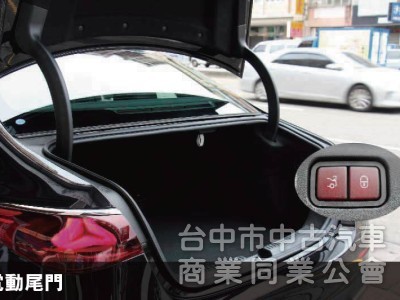 全網最低價保證實車實價⭕W214大改款 E350 四輪傳動✅P20輔助駕駛✅多光束頭燈 ✅全景天窗✅抬頭顯示器✅全新車