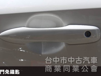 ⭕正25年出廠⭕油電豪華版✅無線CARPLAY✅倒車顯影✅盲點偵測✅全套免鑰匙✅全車原鈑件⭕全額貸⭕新車利率⭕原廠保固