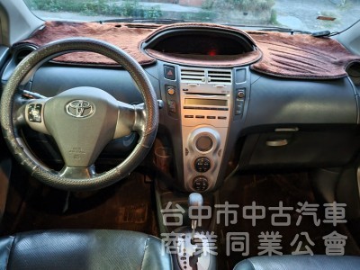 2010年 Yaris G版 恆溫，皮椅，可認證，月付3999