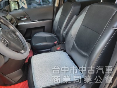 2008年 馬五 七人座 里程15萬，中間有走道，天窗，恆溫，電動椅，雙滑門，倒車顯影，可認證可保固，月付3999