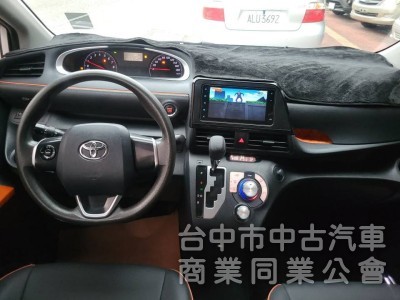 2020年 Sienta 1.8cc 五人座 一手車，里程4萬多，原版件，Carplay，數位電視，倒車顯影，自動吸門