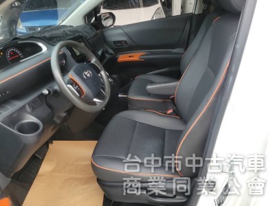 2020年 Sienta 1.8cc 五人座 一手車，里程4萬多，原版件，Carplay，數位電視，倒車顯影，自動吸門