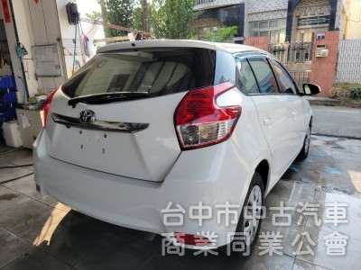 2015 年 豐田 Yaris 原鈑件，安卓機，倒車顯影，實車實價。