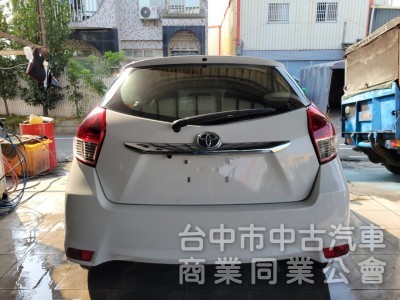 2015 年 豐田 Yaris 原鈑件，安卓機，倒車顯影，實車實價。