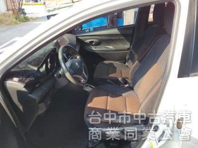 2015 年 豐田 Yaris 原鈑件，安卓機，倒車顯影，實車實價。