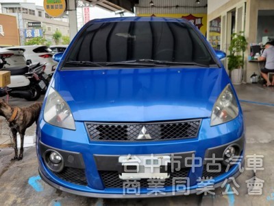 2011 年 可魯多Colt plus 五門 io版 燻黑頭燈，賽車座椅，空力套件，安全氣囊，可認證。