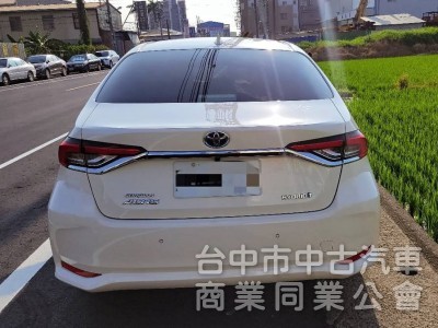 2019 年 Altis 12代 油電 尊爵版 白色 里程8萬，carplay，倒車顯影，衛星導航，原鈑件。