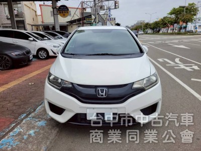 2015 年 FIT S版 里程16萬，恆溫，定速，安卓機，倒車顯影，方向盤快撥鍵，原鈑件，可全額貸款。