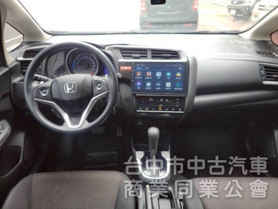 2015 年 FIT S版 里程16萬，恆溫，定速，安卓機，倒車顯影，方向盤快撥鍵，原鈑件，可全額貸款。